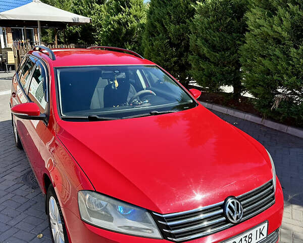 Червоний Фольксваген Пассат, об'ємом двигуна 1.6 л та пробігом 270 тис. км за 8999 $, фото 12 на Automoto.ua