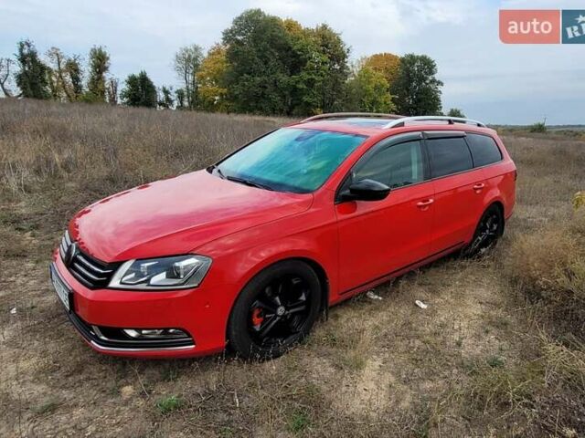 Червоний Фольксваген Пассат, об'ємом двигуна 1.97 л та пробігом 207 тис. км за 12000 $, фото 1 на Automoto.ua