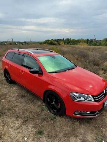 Червоний Фольксваген Пассат, об'ємом двигуна 1.97 л та пробігом 207 тис. км за 12000 $, фото 16 на Automoto.ua