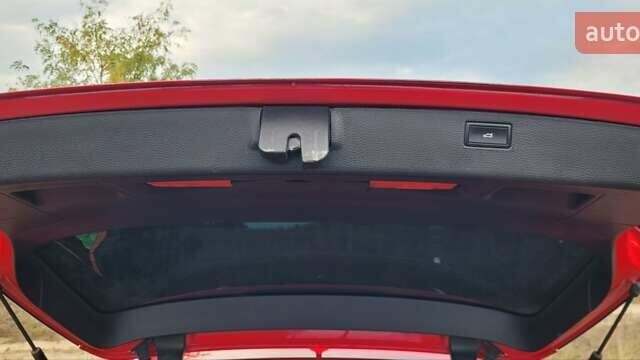 Червоний Фольксваген Пассат, об'ємом двигуна 1.97 л та пробігом 207 тис. км за 12000 $, фото 12 на Automoto.ua