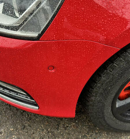 Красный Фольксваген Пассат, объемом двигателя 1.97 л и пробегом 209 тыс. км за 11900 $, фото 16 на Automoto.ua