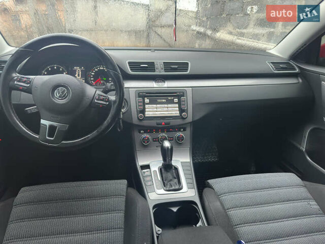 Красный Фольксваген Пассат, объемом двигателя 1.39 л и пробегом 275 тыс. км за 7200 $, фото 34 на Automoto.ua