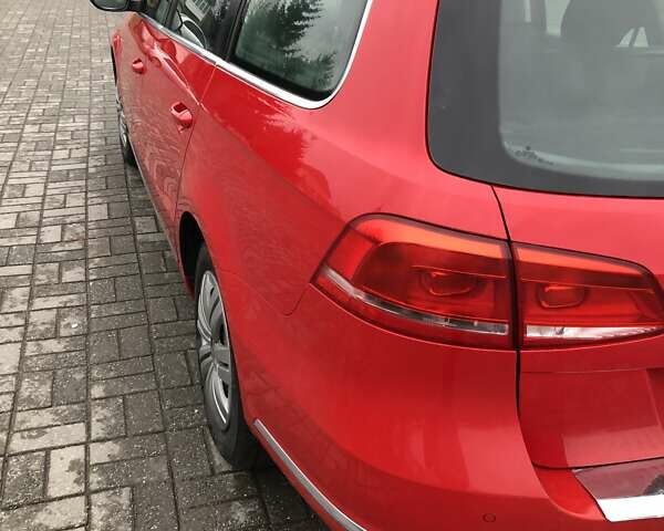 Красный Фольксваген Пассат, объемом двигателя 1.6 л и пробегом 211 тыс. км за 10500 $, фото 3 на Automoto.ua