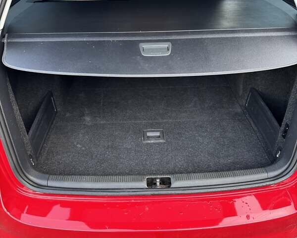 Красный Фольксваген Пассат, объемом двигателя 2 л и пробегом 205 тыс. км за 9450 $, фото 21 на Automoto.ua