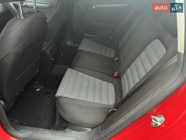 Красный Фольксваген Пассат, объемом двигателя 1.4 л и пробегом 274 тыс. км за 7450 $, фото 31 на Automoto.ua