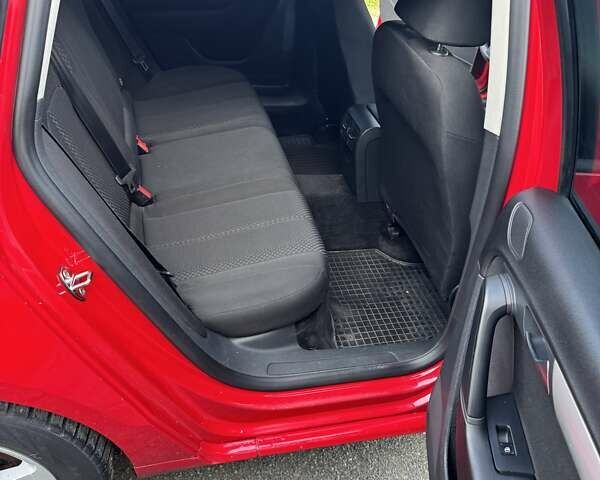 Красный Фольксваген Пассат, объемом двигателя 2 л и пробегом 205 тыс. км за 9450 $, фото 17 на Automoto.ua