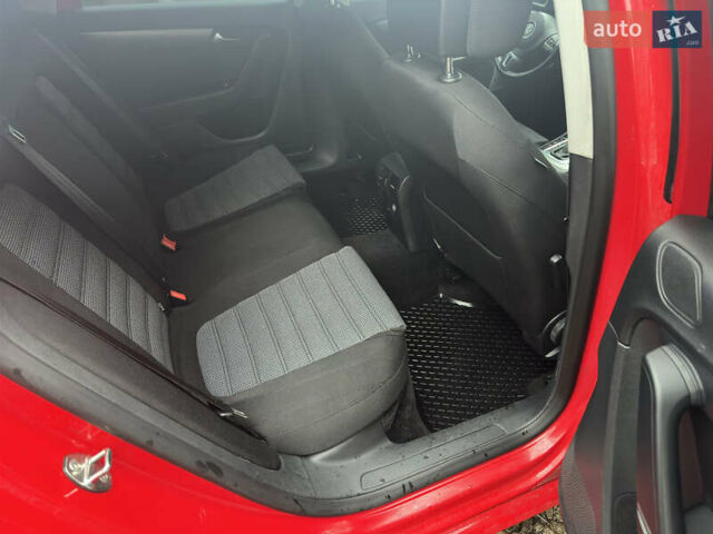 Красный Фольксваген Пассат, объемом двигателя 1.4 л и пробегом 274 тыс. км за 7450 $, фото 40 на Automoto.ua