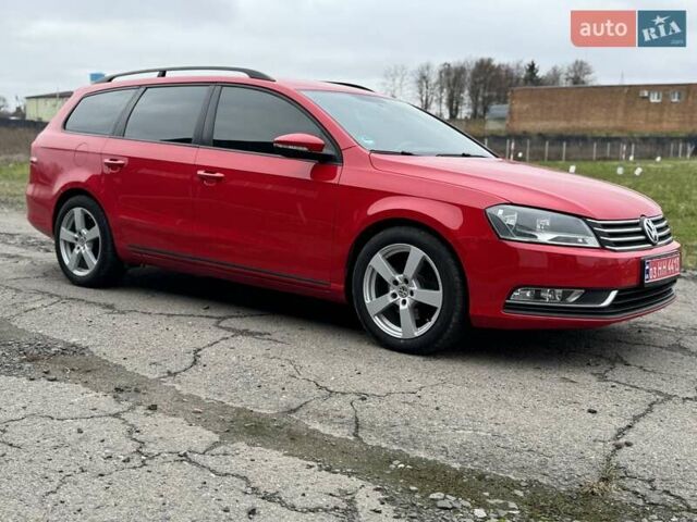 Красный Фольксваген Пассат, объемом двигателя 2 л и пробегом 225 тыс. км за 9250 $, фото 4 на Automoto.ua