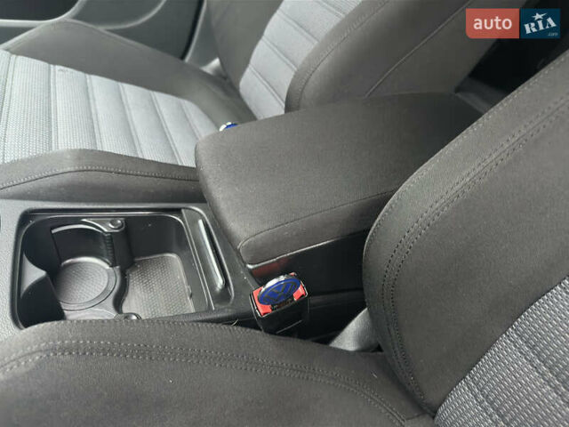 Красный Фольксваген Пассат, объемом двигателя 1.4 л и пробегом 274 тыс. км за 7450 $, фото 28 на Automoto.ua