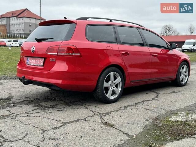 Красный Фольксваген Пассат, объемом двигателя 2 л и пробегом 225 тыс. км за 9250 $, фото 5 на Automoto.ua