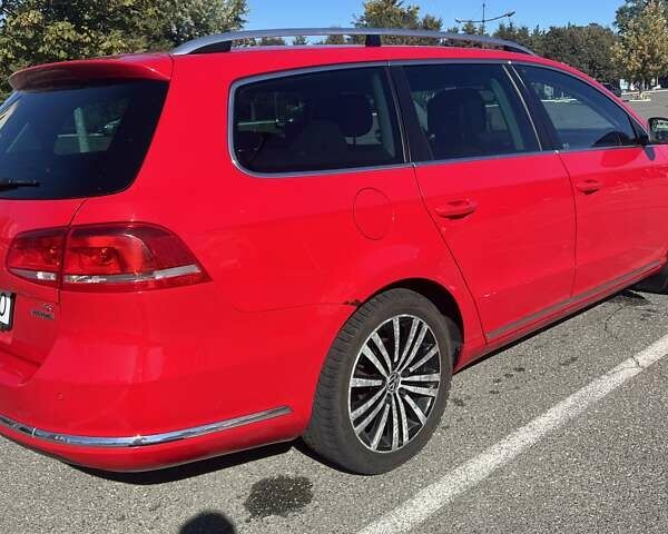 Красный Фольксваген Пассат, объемом двигателя 1.4 л и пробегом 258 тыс. км за 7800 $, фото 6 на Automoto.ua