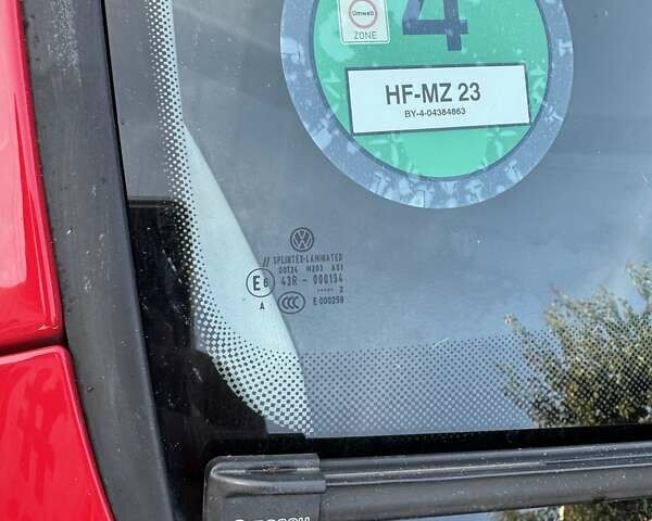 Красный Фольксваген Пассат, объемом двигателя 2 л и пробегом 205 тыс. км за 9450 $, фото 27 на Automoto.ua