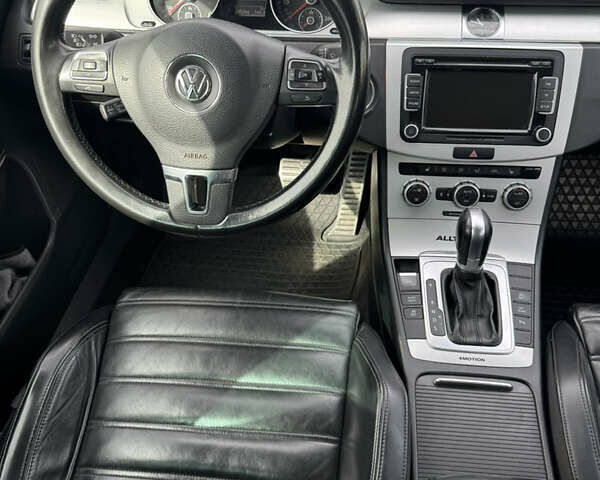 Красный Фольксваген Пассат, объемом двигателя 1.97 л и пробегом 289 тыс. км за 11700 $, фото 15 на Automoto.ua