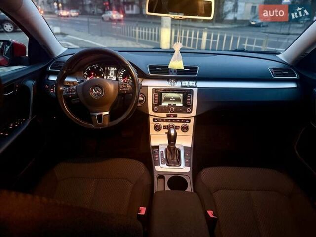 Красный Фольксваген Пассат, объемом двигателя 2 л и пробегом 275 тыс. км за 8555 $, фото 23 на Automoto.ua