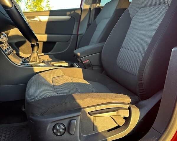 Червоний Фольксваген Пассат, об'ємом двигуна 1.97 л та пробігом 288 тис. км за 11500 $, фото 12 на Automoto.ua