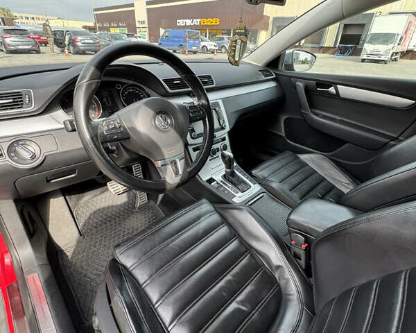 Красный Фольксваген Пассат, объемом двигателя 1.97 л и пробегом 289 тыс. км за 11700 $, фото 11 на Automoto.ua