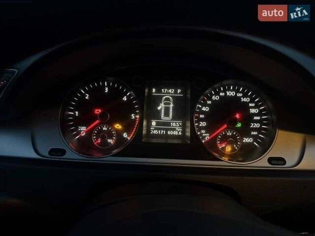 Красный Фольксваген Пассат, объемом двигателя 2 л и пробегом 275 тыс. км за 8555 $, фото 24 на Automoto.ua