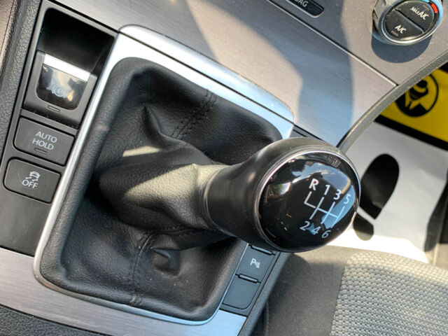 Красный Фольксваген Пассат, объемом двигателя 2 л и пробегом 327 тыс. км за 11550 $, фото 11 на Automoto.ua