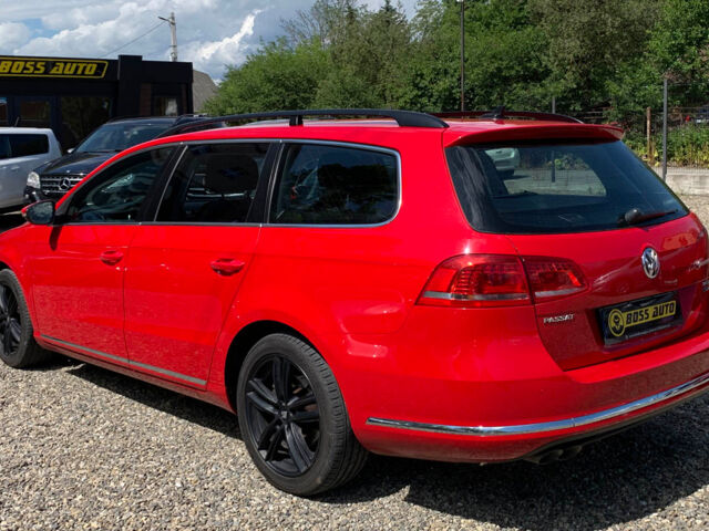 Красный Фольксваген Пассат, объемом двигателя 2 л и пробегом 327 тыс. км за 11550 $, фото 3 на Automoto.ua