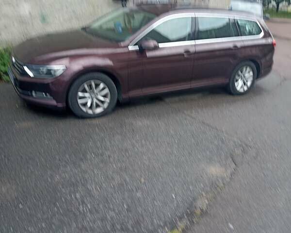 Красный Фольксваген Пассат, объемом двигателя 1.6 л и пробегом 183 тыс. км за 13200 $, фото 10 на Automoto.ua