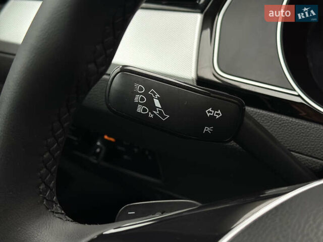 Красный Фольксваген Пассат, объемом двигателя 1.6 л и пробегом 276 тыс. км за 14300 $, фото 40 на Automoto.ua