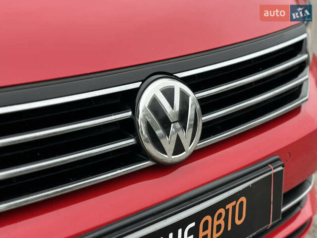 Красный Фольксваген Пассат, объемом двигателя 1.6 л и пробегом 276 тыс. км за 14300 $, фото 10 на Automoto.ua