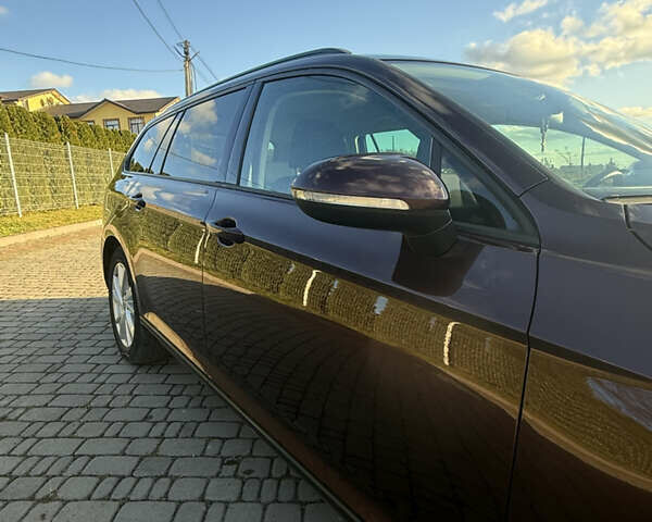 Красный Фольксваген Пассат, объемом двигателя 1.97 л и пробегом 301 тыс. км за 14800 $, фото 7 на Automoto.ua