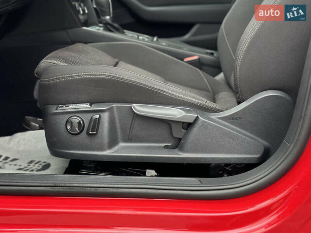 Красный Фольксваген Пассат, объемом двигателя 1.6 л и пробегом 276 тыс. км за 14300 $, фото 27 на Automoto.ua