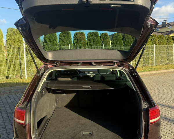 Красный Фольксваген Пассат, объемом двигателя 1.97 л и пробегом 301 тыс. км за 14800 $, фото 26 на Automoto.ua