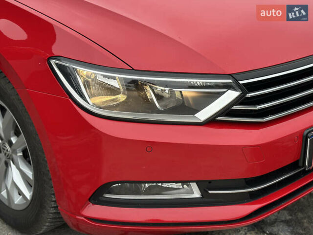 Красный Фольксваген Пассат, объемом двигателя 1.6 л и пробегом 276 тыс. км за 14300 $, фото 9 на Automoto.ua