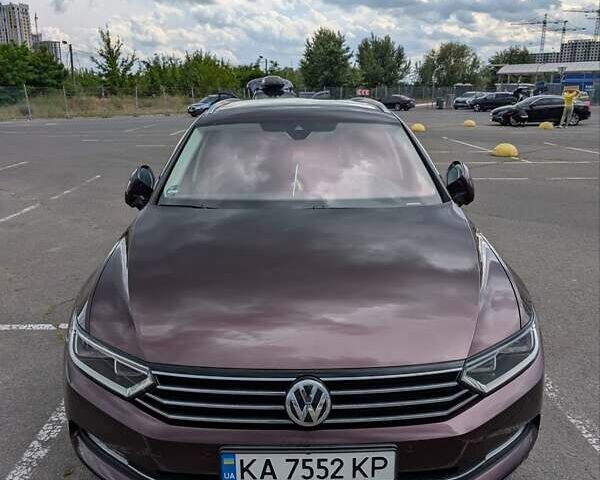 Красный Фольксваген Пассат, объемом двигателя 1.97 л и пробегом 190 тыс. км за 16999 $, фото 1 на Automoto.ua