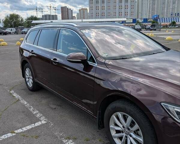 Красный Фольксваген Пассат, объемом двигателя 1.97 л и пробегом 190 тыс. км за 16999 $, фото 7 на Automoto.ua