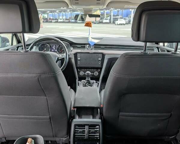 Красный Фольксваген Пассат, объемом двигателя 1.97 л и пробегом 190 тыс. км за 16999 $, фото 32 на Automoto.ua