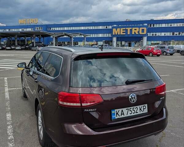 Красный Фольксваген Пассат, объемом двигателя 1.97 л и пробегом 190 тыс. км за 16999 $, фото 2 на Automoto.ua