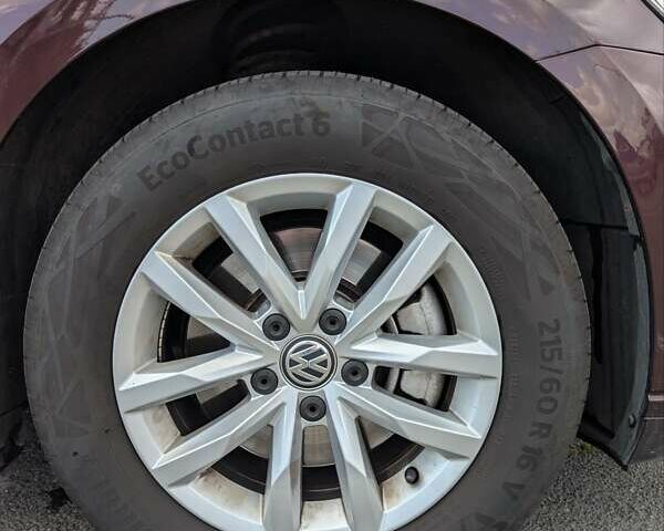 Красный Фольксваген Пассат, объемом двигателя 1.97 л и пробегом 190 тыс. км за 16999 $, фото 18 на Automoto.ua