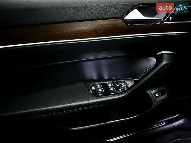 Червоний Фольксваген Пассат, об'ємом двигуна 2 л та пробігом 254 тис. км за 18900 $, фото 56 на Automoto.ua