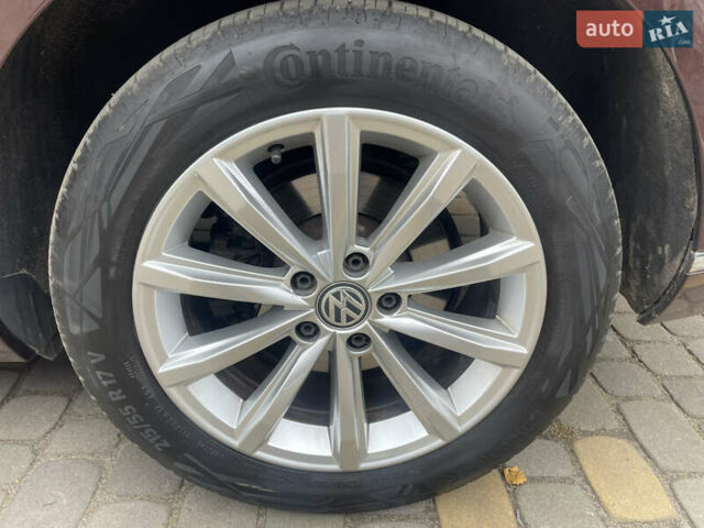 Красный Фольксваген Пассат, объемом двигателя 2 л и пробегом 218 тыс. км за 20450 $, фото 23 на Automoto.ua