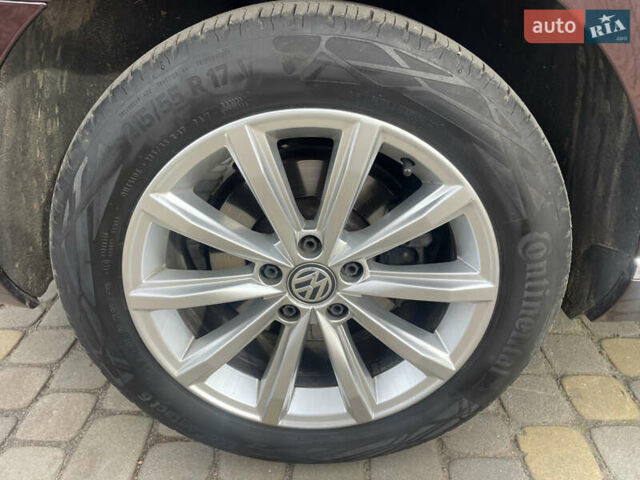 Красный Фольксваген Пассат, объемом двигателя 2 л и пробегом 218 тыс. км за 20450 $, фото 22 на Automoto.ua