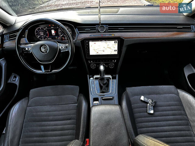 Червоний Фольксваген Пассат, об'ємом двигуна 2 л та пробігом 254 тис. км за 18900 $, фото 33 на Automoto.ua