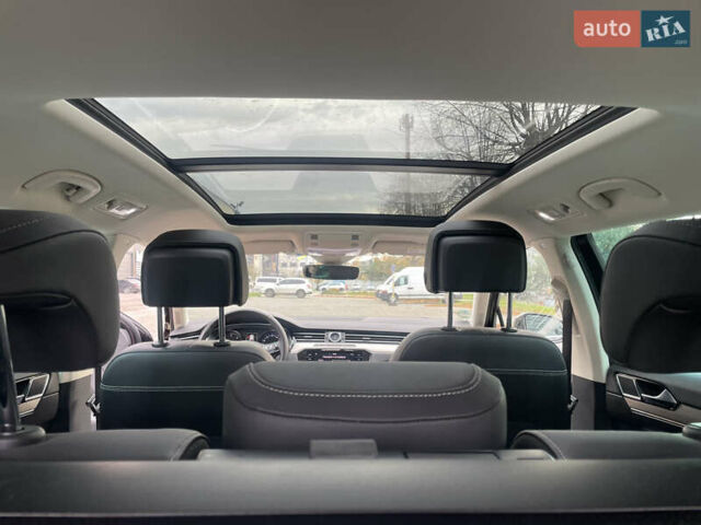 Красный Фольксваген Пассат, объемом двигателя 2 л и пробегом 218 тыс. км за 20450 $, фото 53 на Automoto.ua