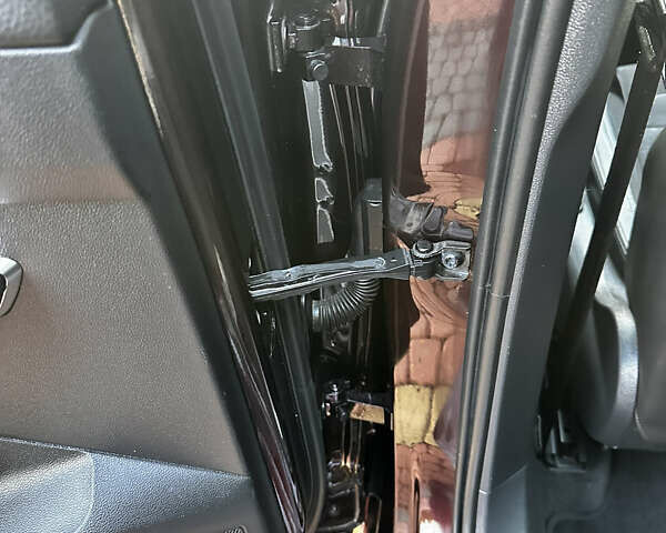 Червоний Фольксваген Пассат, об'ємом двигуна 2 л та пробігом 254 тис. км за 18900 $, фото 74 на Automoto.ua