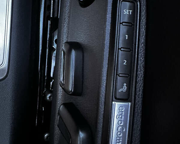 Червоний Фольксваген Пассат, об'ємом двигуна 2 л та пробігом 254 тис. км за 18900 $, фото 45 на Automoto.ua