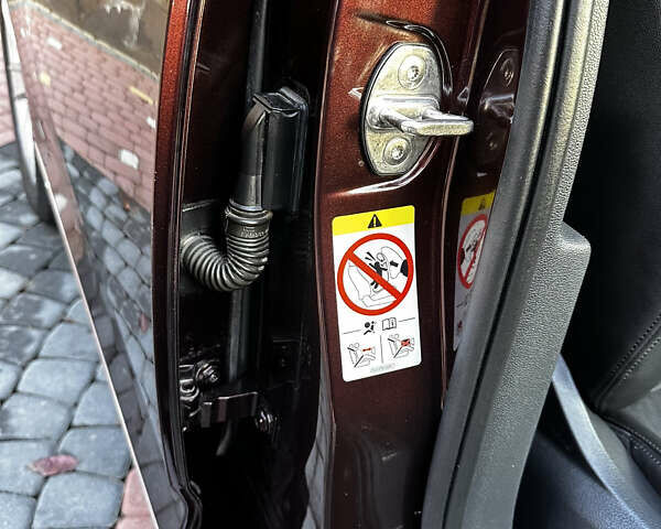 Червоний Фольксваген Пассат, об'ємом двигуна 2 л та пробігом 254 тис. км за 18900 $, фото 75 на Automoto.ua