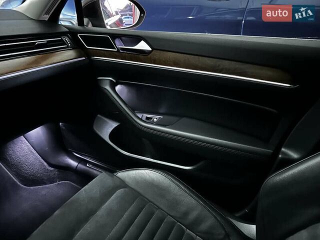 Червоний Фольксваген Пассат, об'ємом двигуна 2 л та пробігом 254 тис. км за 18900 $, фото 55 на Automoto.ua