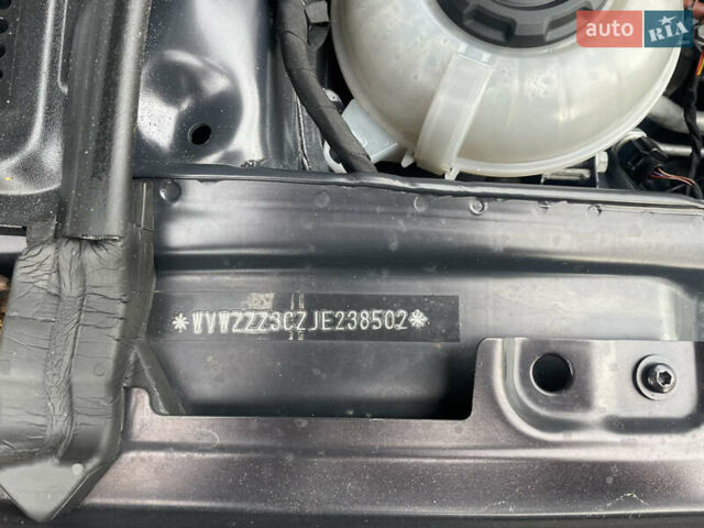 Красный Фольксваген Пассат, объемом двигателя 2 л и пробегом 218 тыс. км за 20450 $, фото 64 на Automoto.ua