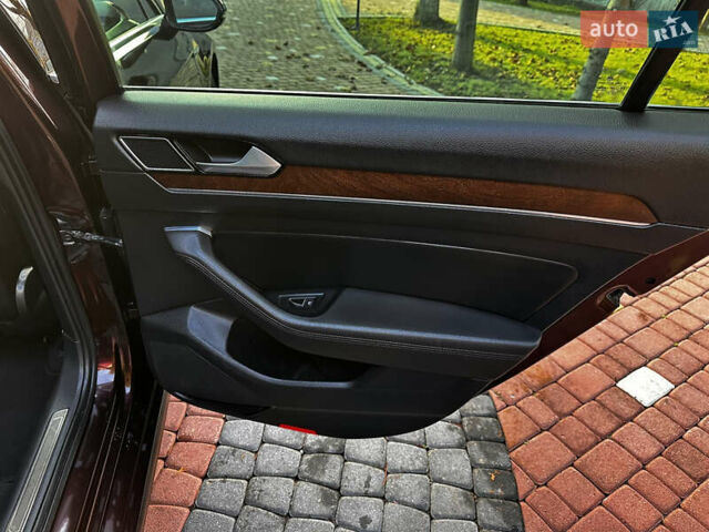 Червоний Фольксваген Пассат, об'ємом двигуна 2 л та пробігом 254 тис. км за 18900 $, фото 81 на Automoto.ua