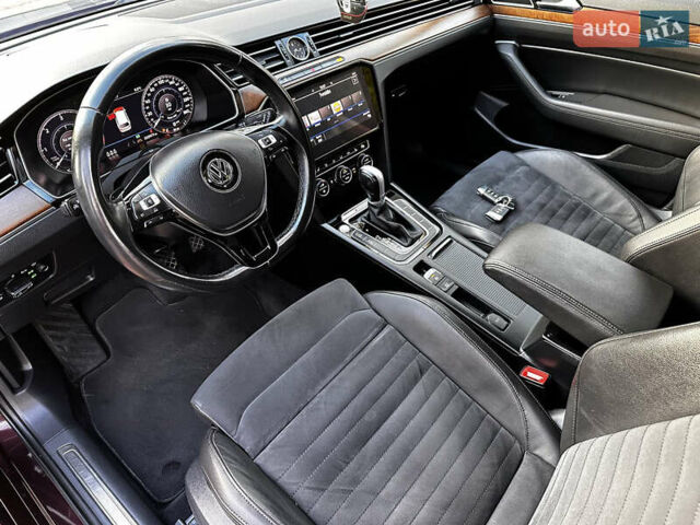 Червоний Фольксваген Пассат, об'ємом двигуна 2 л та пробігом 254 тис. км за 18900 $, фото 20 на Automoto.ua