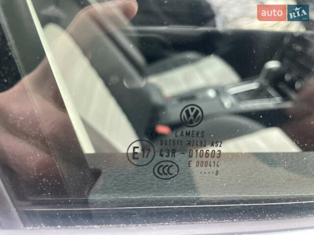 Красный Фольксваген Пассат, объемом двигателя 2 л и пробегом 218 тыс. км за 20450 $, фото 65 на Automoto.ua