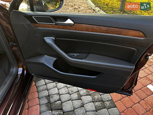 Червоний Фольксваген Пассат, об'ємом двигуна 2 л та пробігом 254 тис. км за 18900 $, фото 83 на Automoto.ua