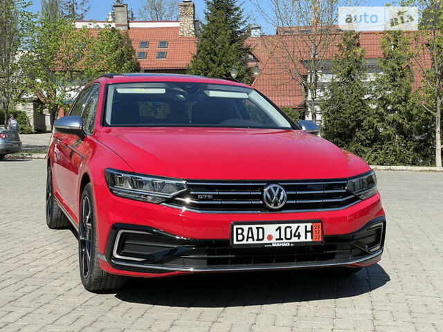 Красный Фольксваген Пассат, объемом двигателя 1.4 л и пробегом 77 тыс. км за 27500 $, фото 2 на Automoto.ua